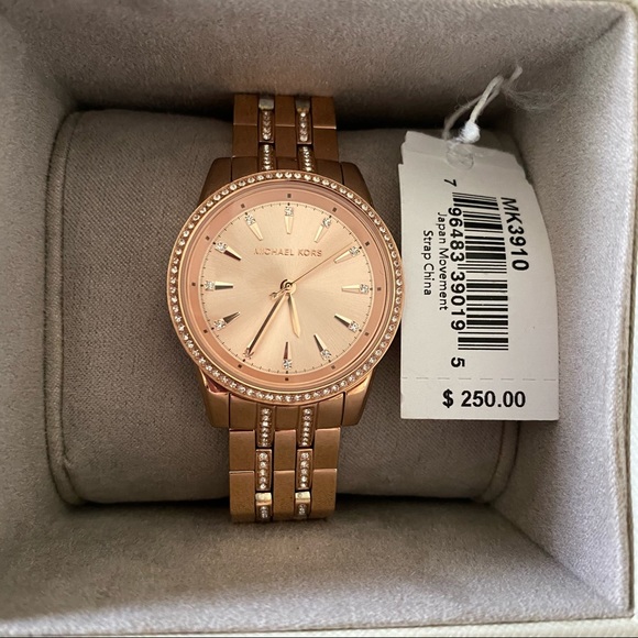 Michael Kors Jewelry - MICHAEL KORS ROSE GOLD WATCH WITH DIAMONDS
